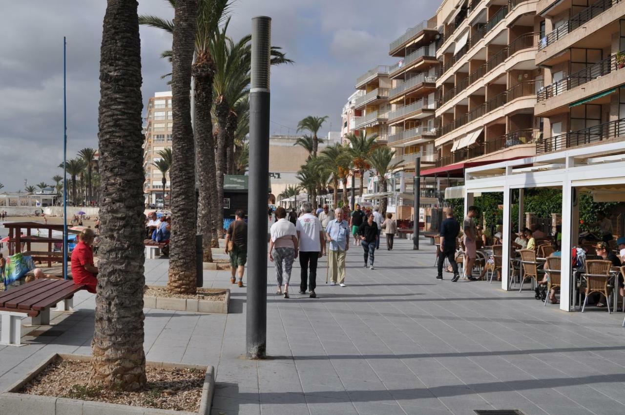 Apartment Natalia Torrevieja Bagian luar foto