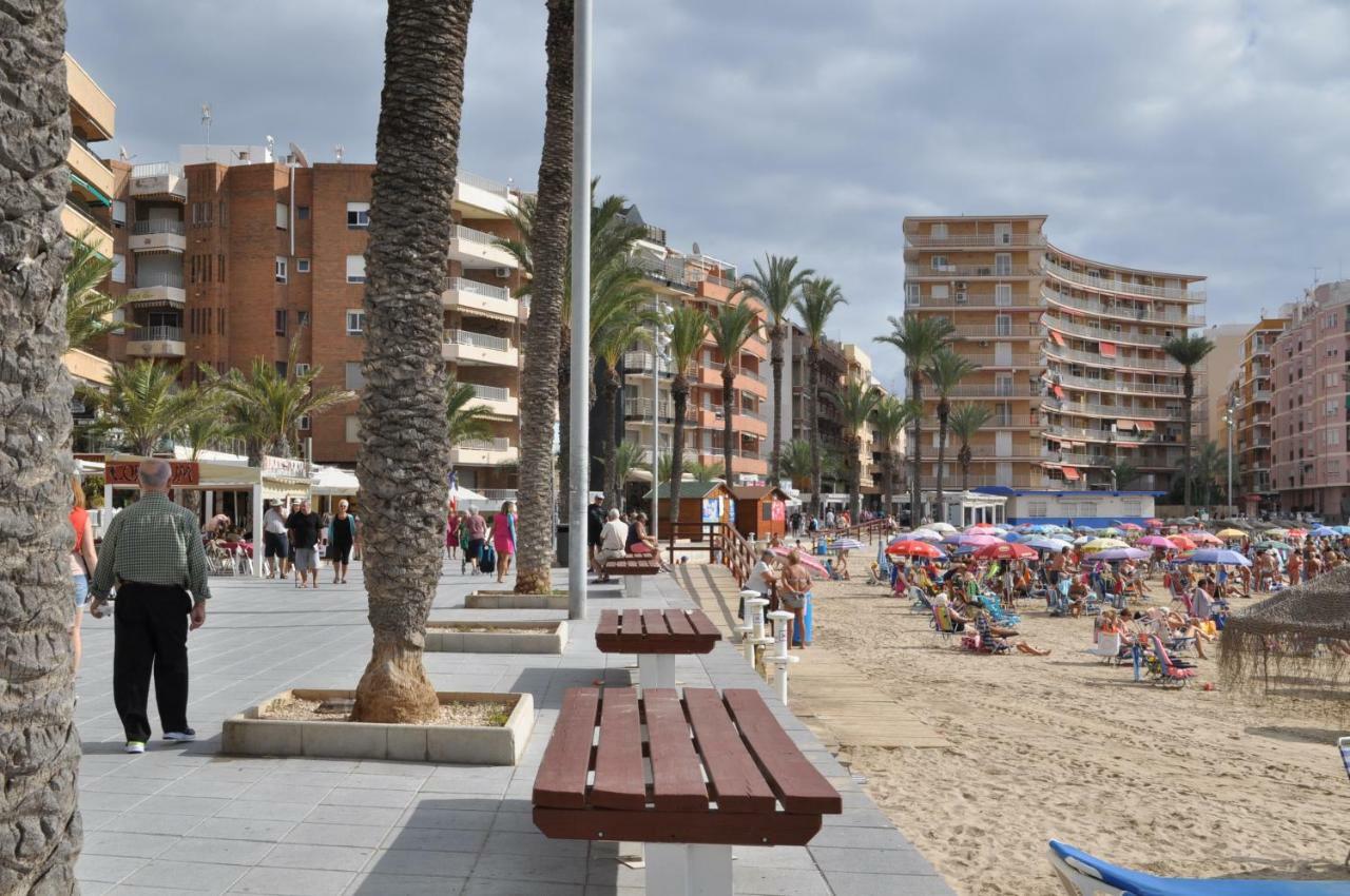 Apartment Natalia Torrevieja Bagian luar foto